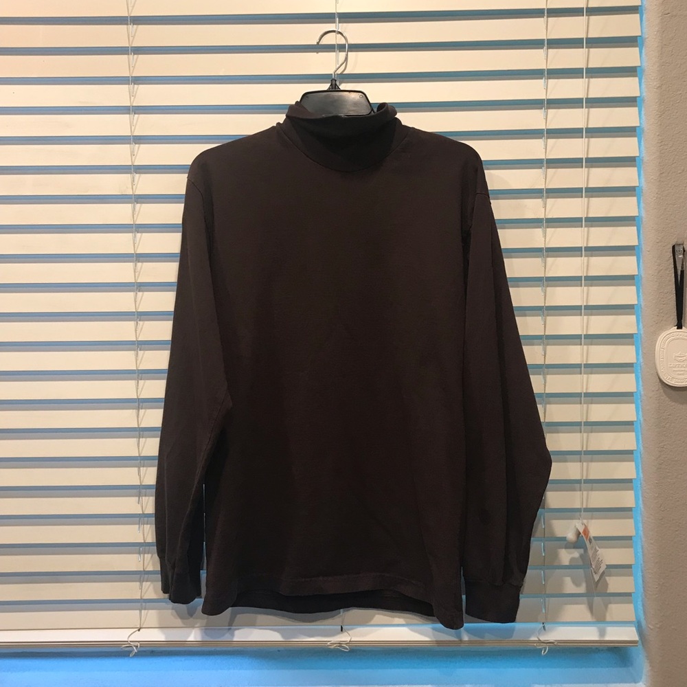 Los Angeles apparel turtleneck